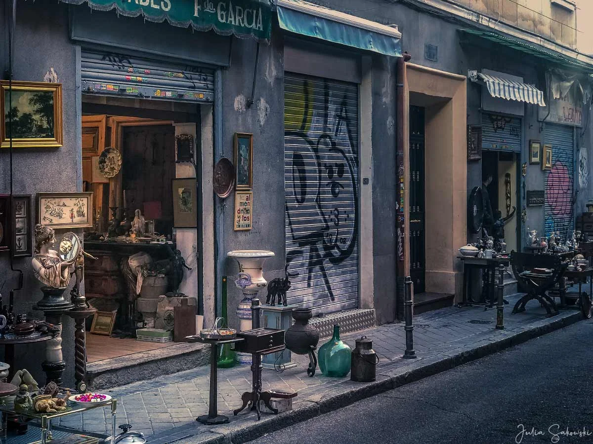 El Rastro flea market, Madrid, Spain