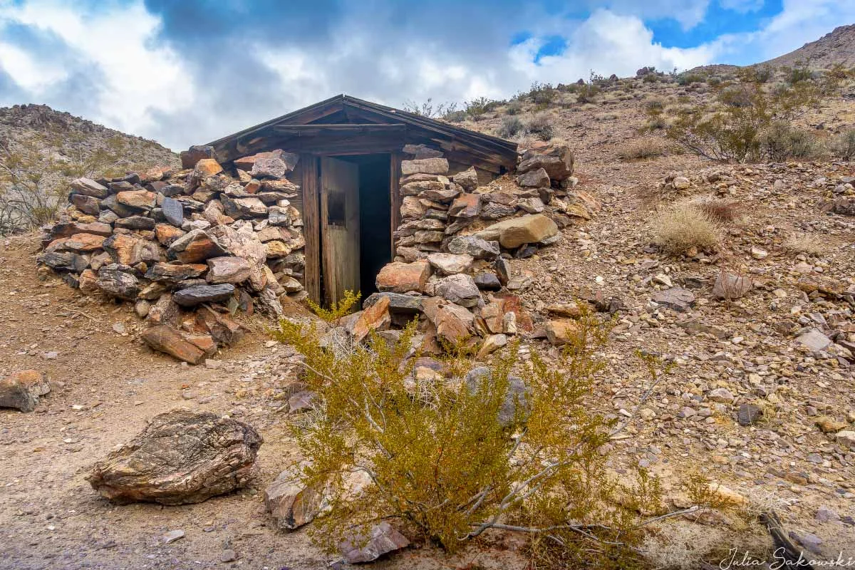 Prospectors’ dugout at the Inyo Mine, Echo Canyon.